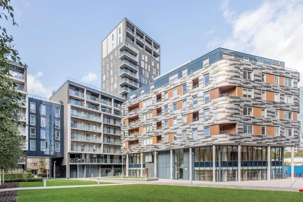 Cosy Studio Apartment In Canary Wharf London